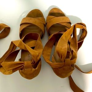 Kenneth Cole Reaction Lace Up Heels